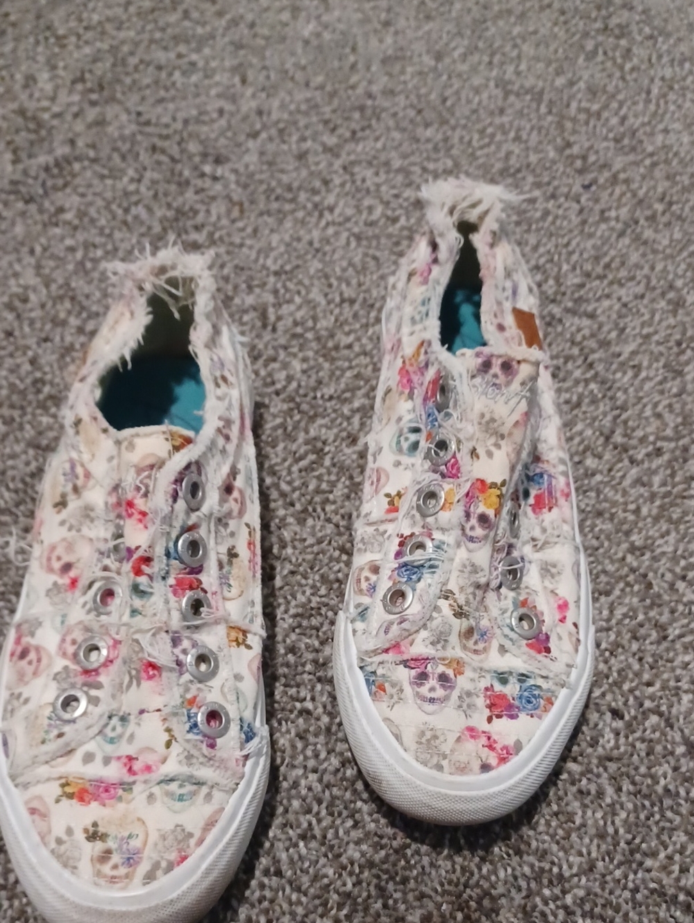Floral Slip-On Canvas Shoes - White Multi
